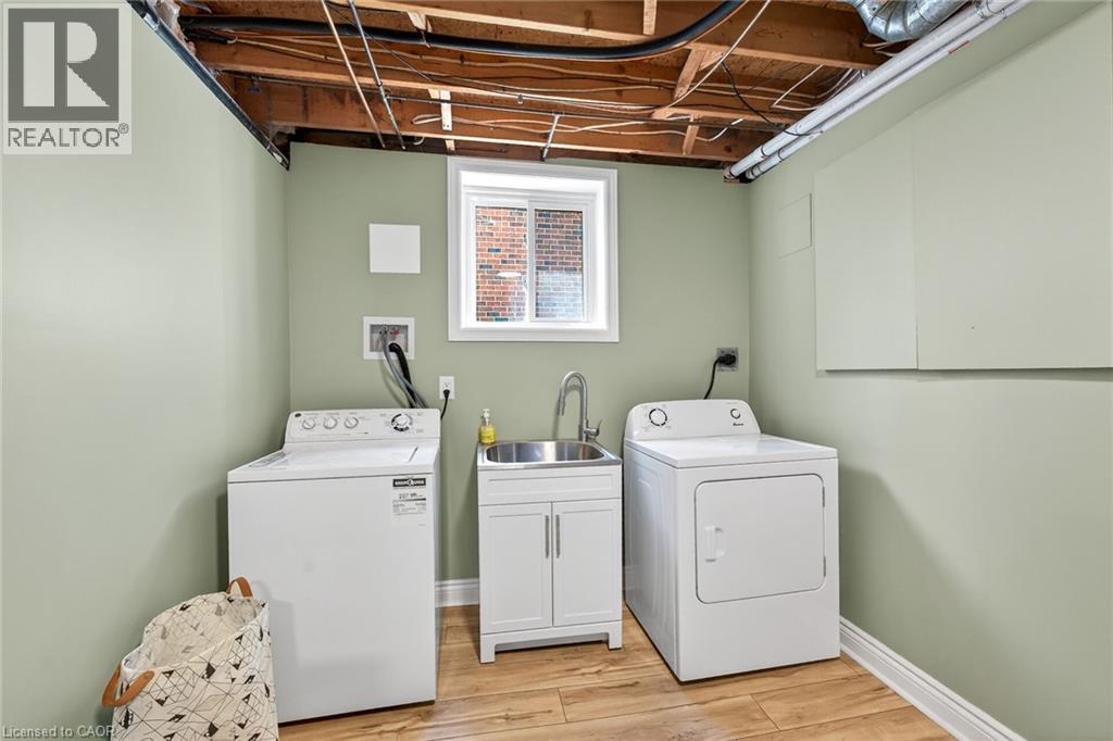 22 VANCE Crescent - 40