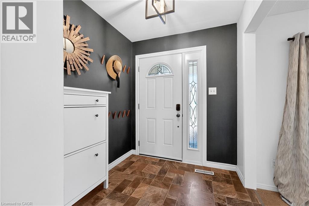 22 VANCE Crescent - 43