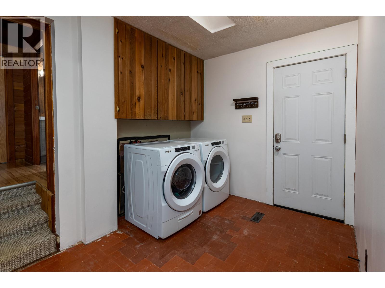 4668 MARTEN Drive, Terrace