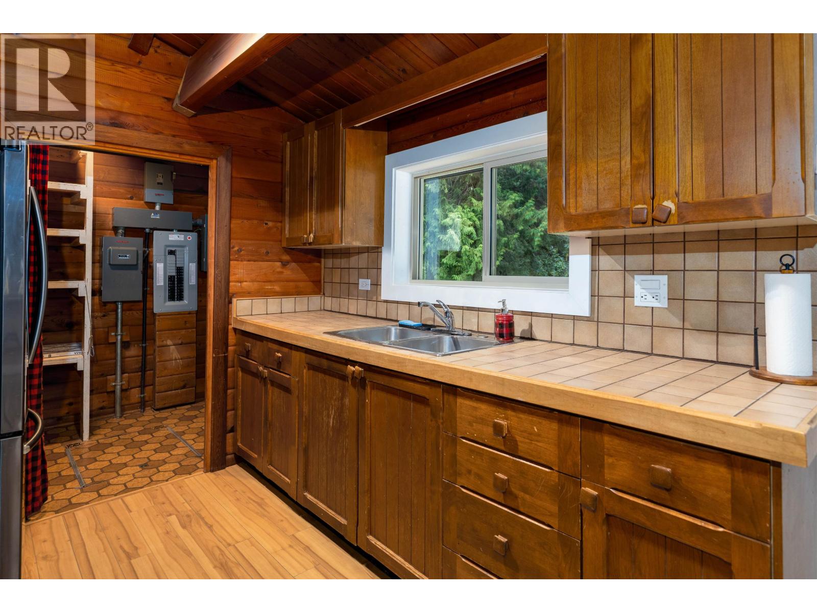 4668 MARTEN DRIVE - 8