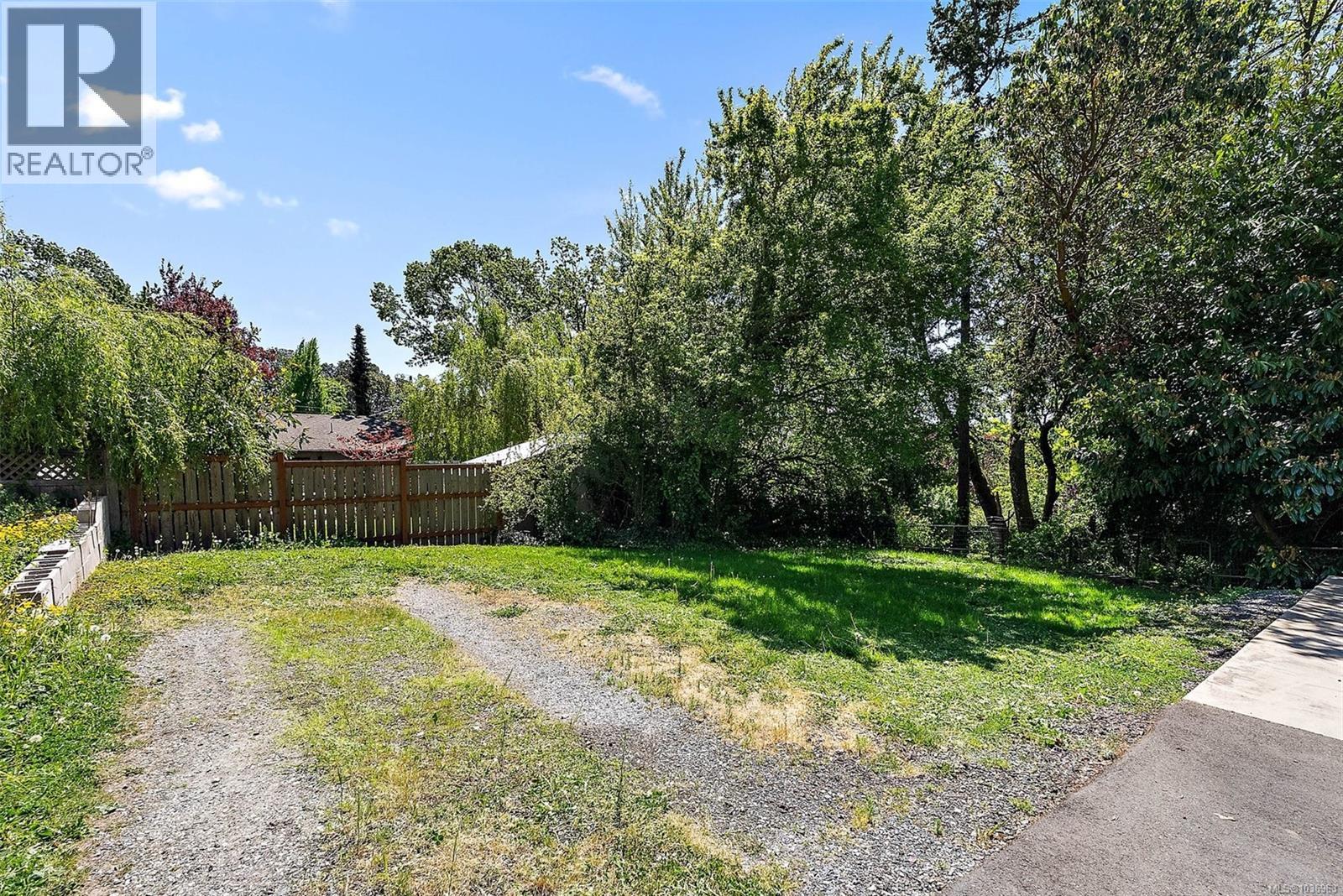  2855 Inez Drive, Saanich
