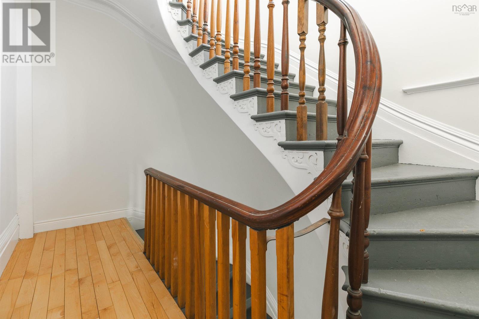 1178 Queen Street - 19
