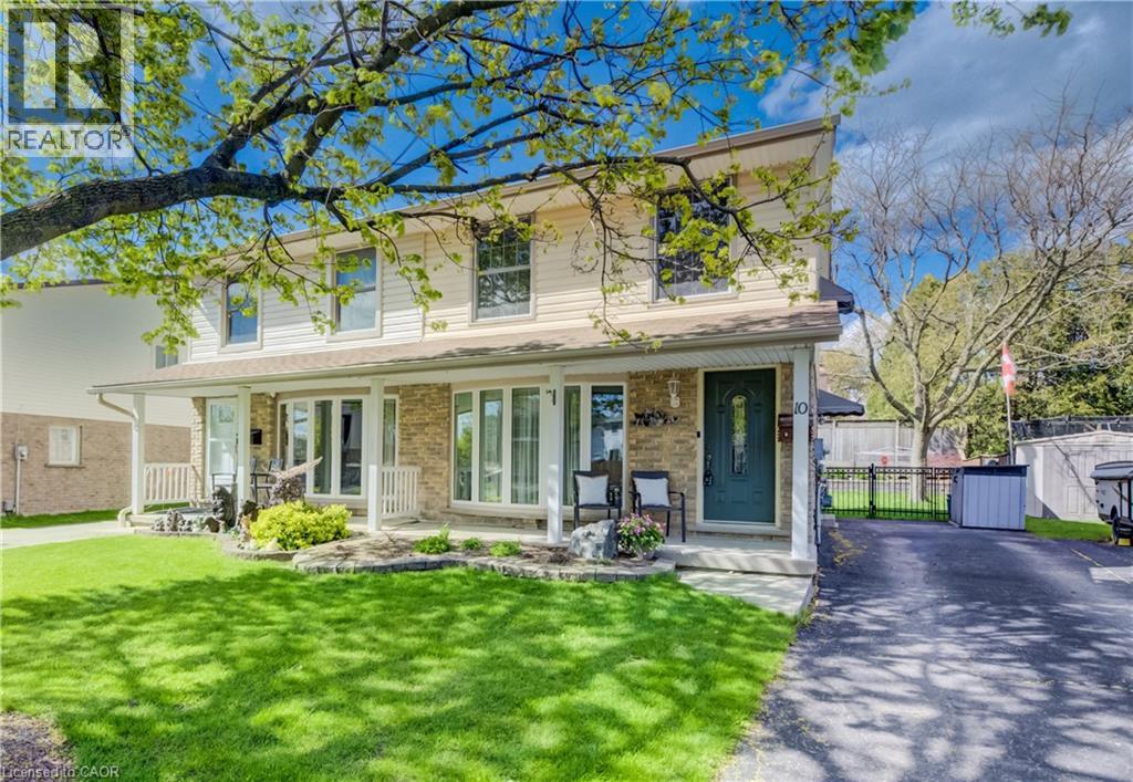 10 MEADOW WOODS Crescent, Kitchener, Ontario, N2N1S5 — Photo 2