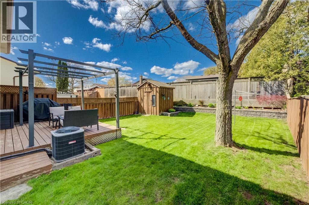 10 MEADOW WOODS Crescent, Kitchener, Ontario, N2N1S5 — Photo 28