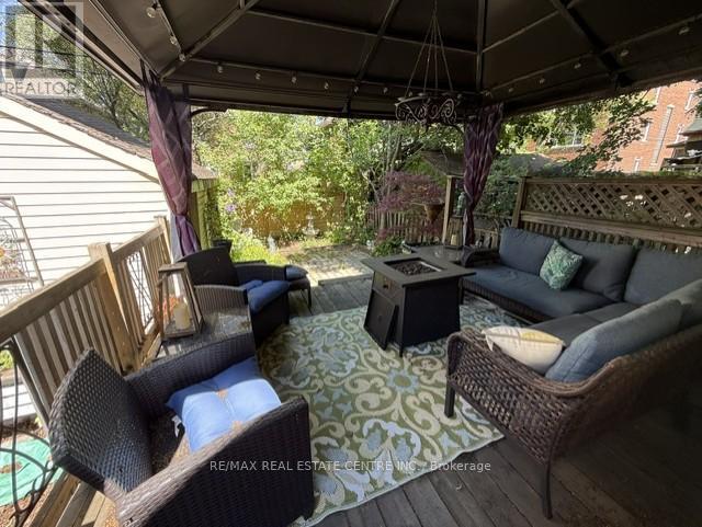 12 LEINSTER AVENUE S - 29