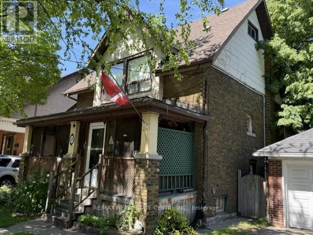 12 LEINSTER AVENUE S - 2