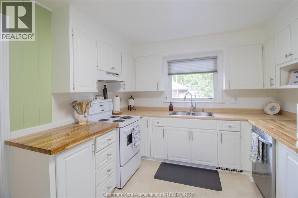135 Alexandra AVENUE - 11