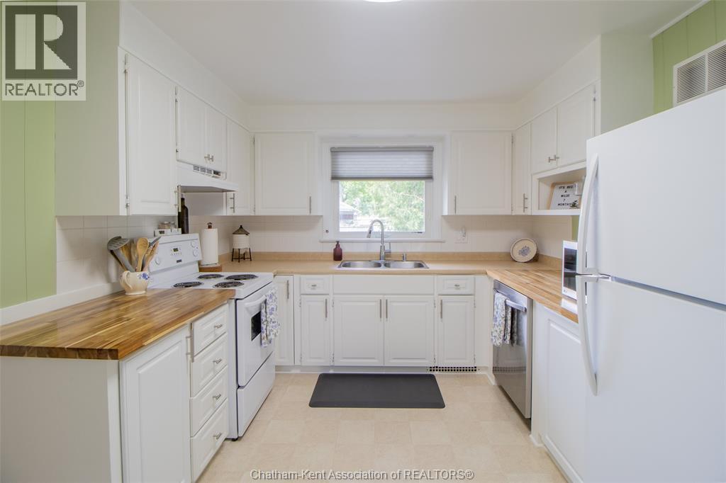 135 Alexandra AVENUE - 12
