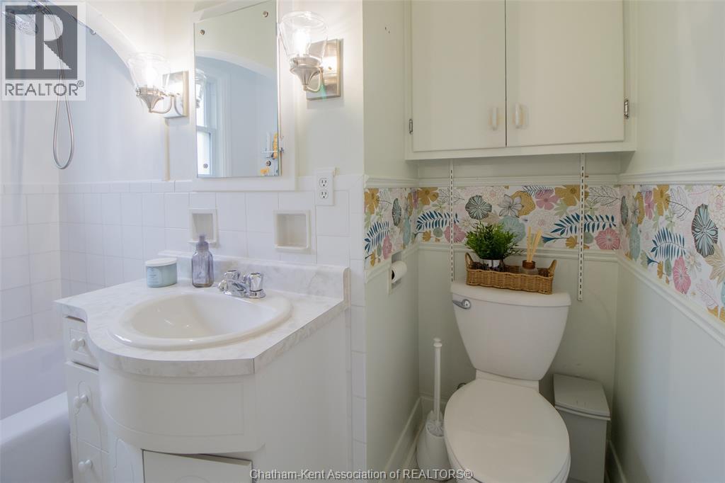 135 Alexandra AVENUE - 19