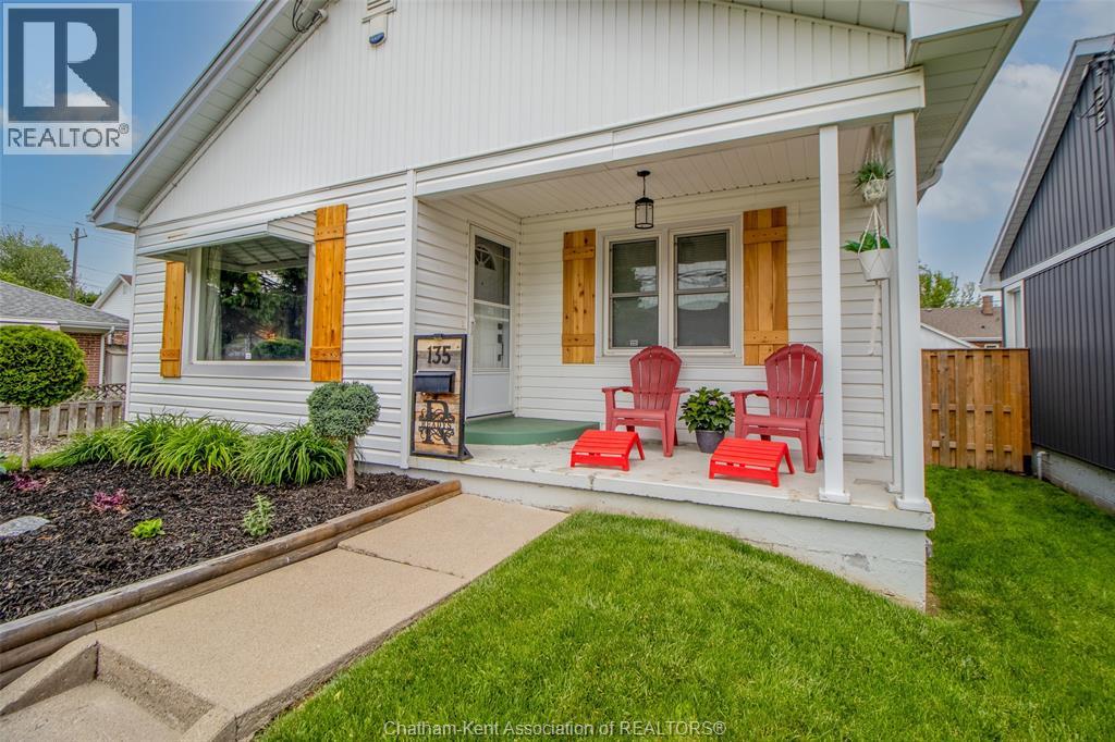 135 Alexandra AVENUE - Image 2