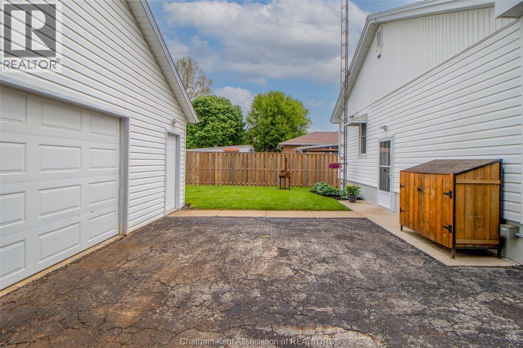 135 Alexandra AVENUE - 24