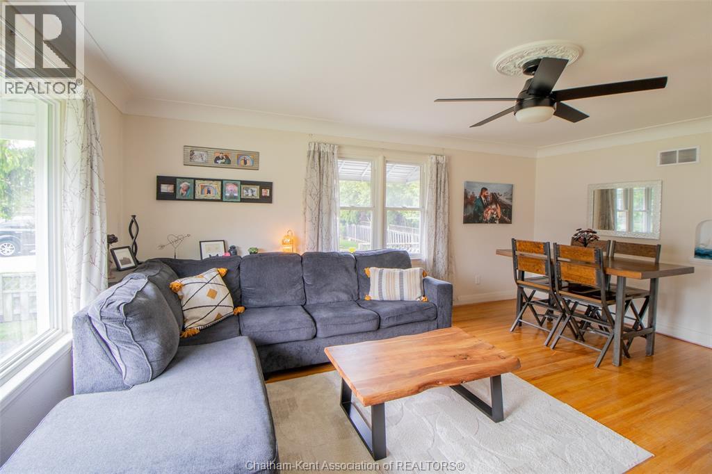 135 Alexandra AVENUE - 4