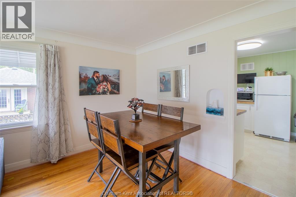 135 Alexandra AVENUE - 7
