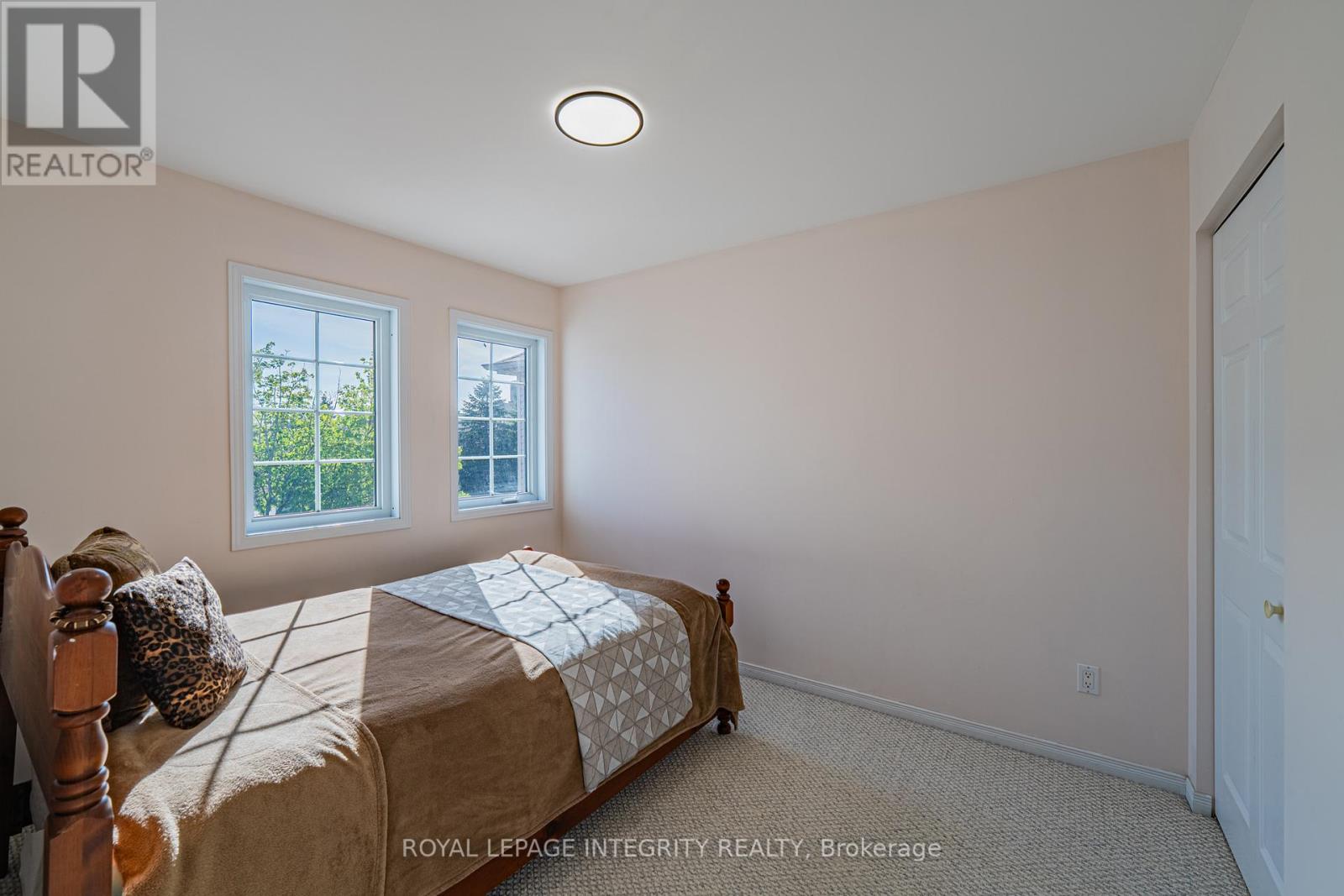 102 WHITESTONE DRIVE - 25