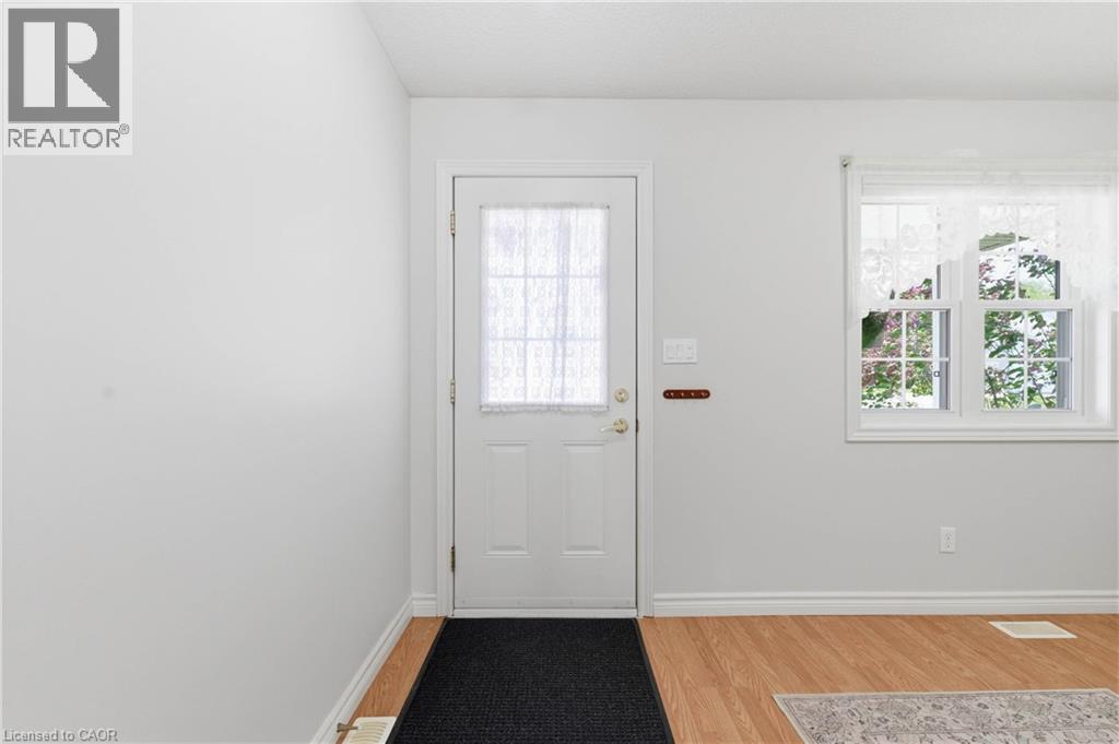 15 POND VIEW Drive, Wellesley, Ontario, N0B2T0 — Photo 8