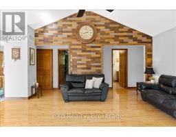 Bedroom - 55 Forbes Road, Northern Bruce Peninsula, ON N0H2T0 Photo 12