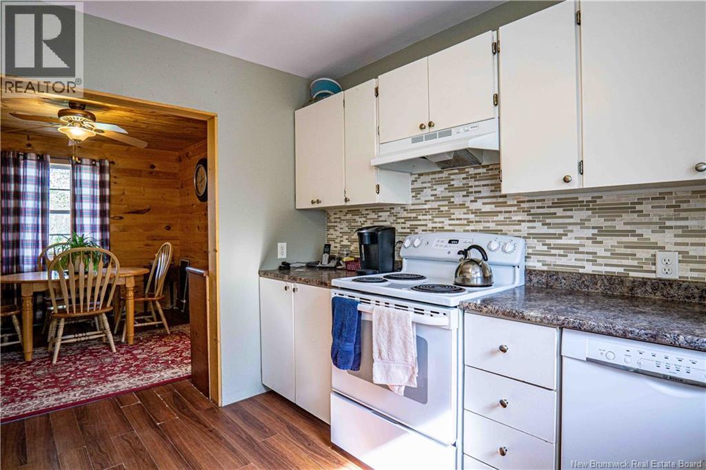 10 Edgewater Lane - 17