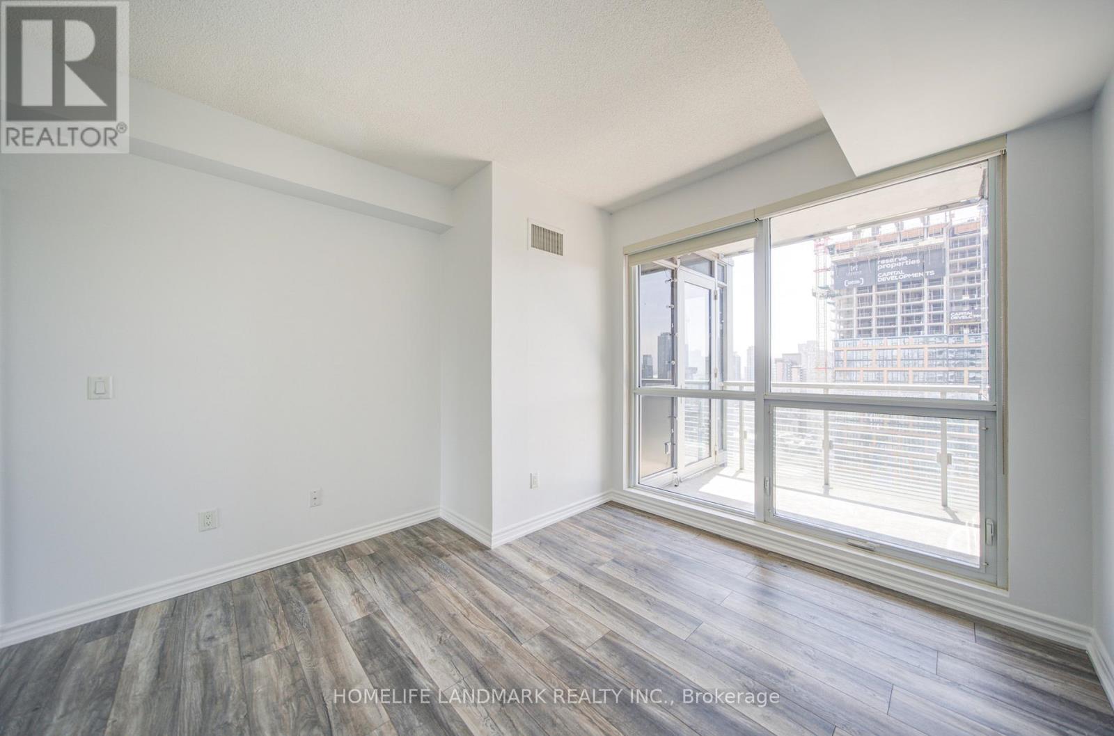 #3307 386 YONGE STREET - 16