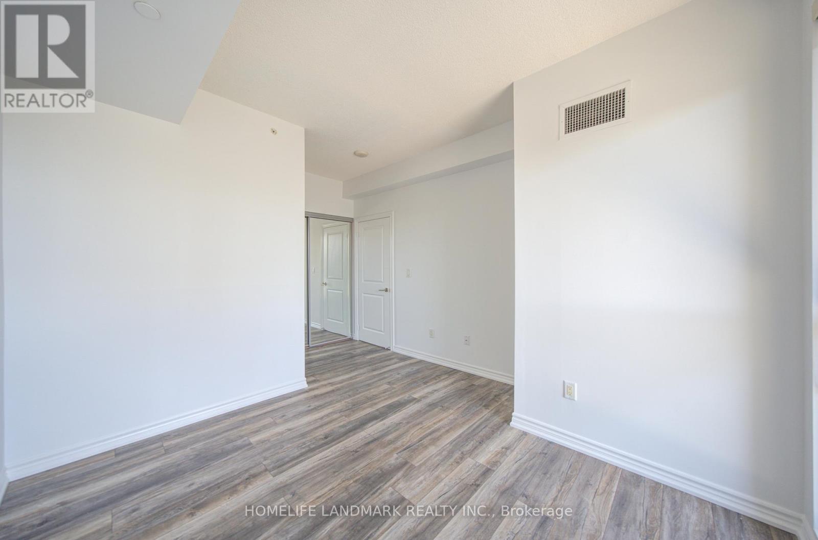 #3307 386 YONGE STREET - 18