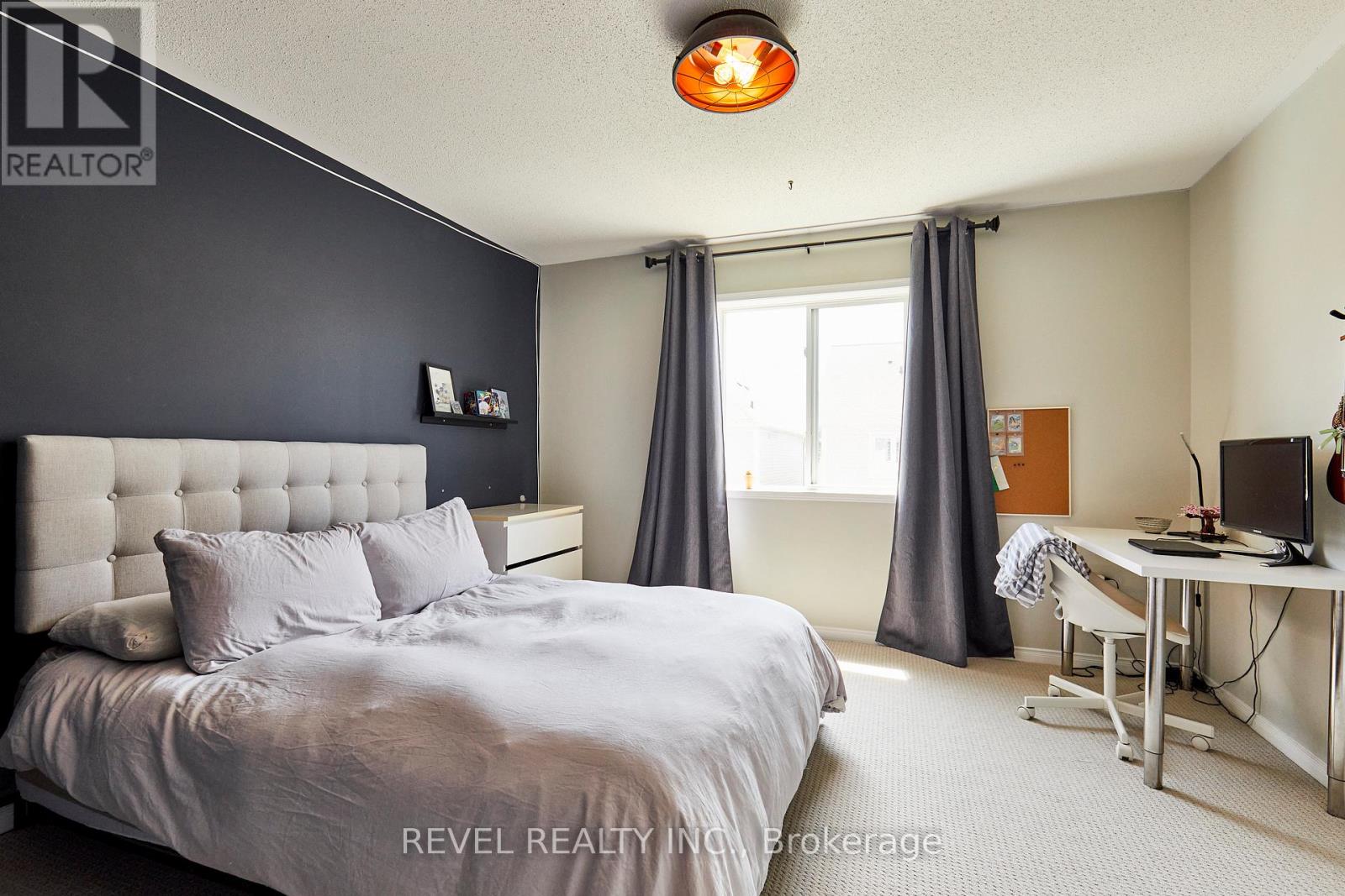 21 PARISH AVENUE - 20