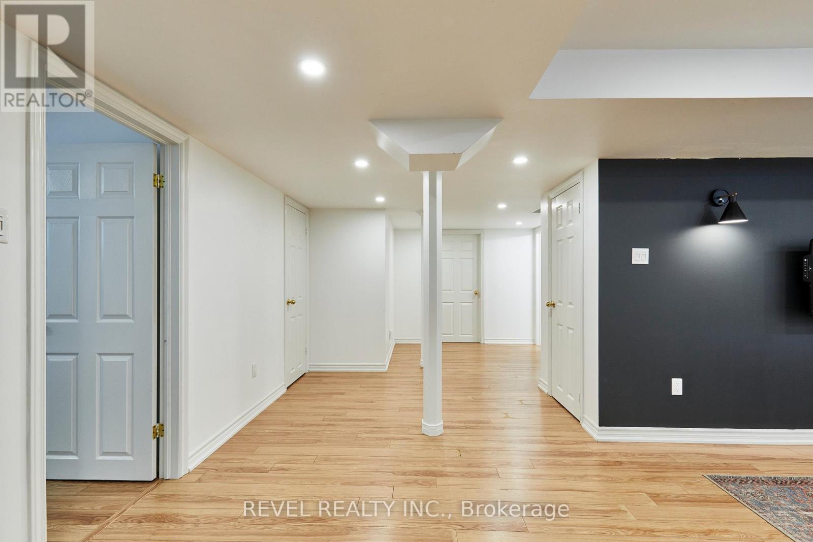 21 PARISH AVENUE - 24