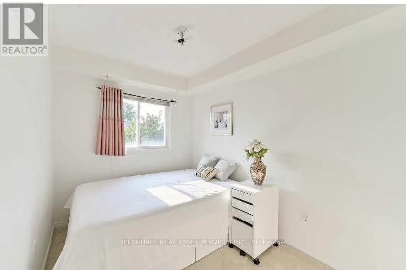 Listing photo of 2ND FLOOR - 64 WYPER SQUARE