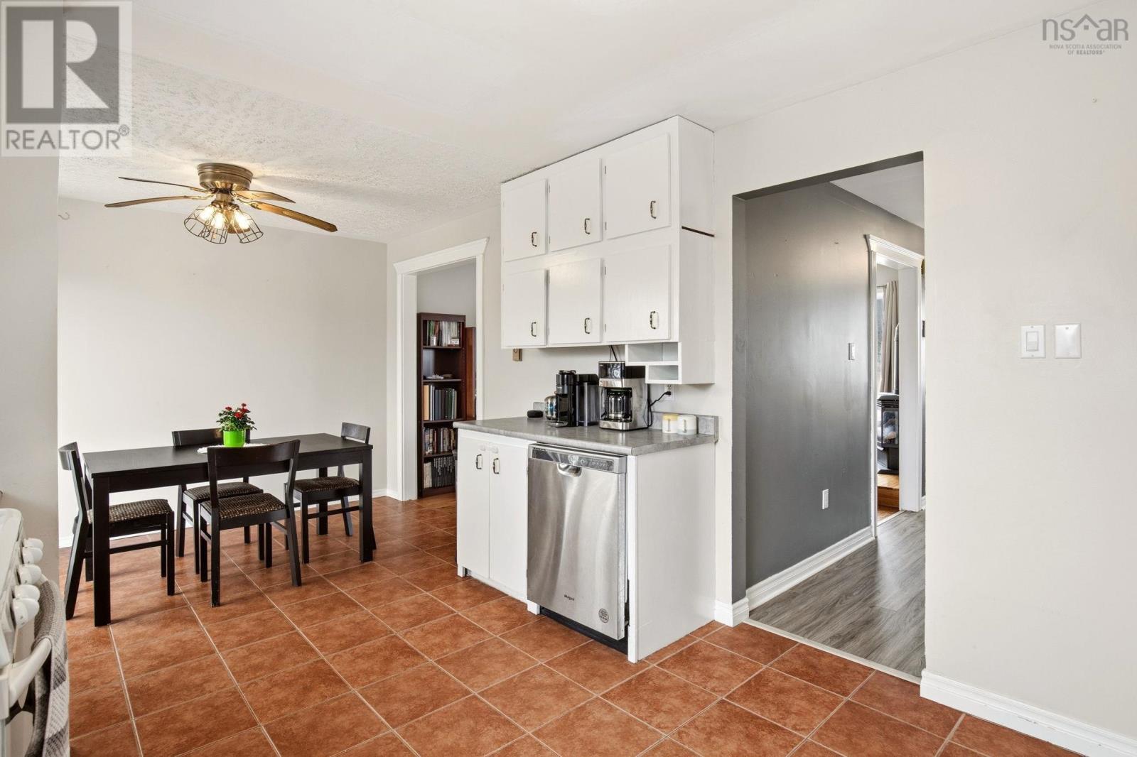 29 Seawood Avenue - 8