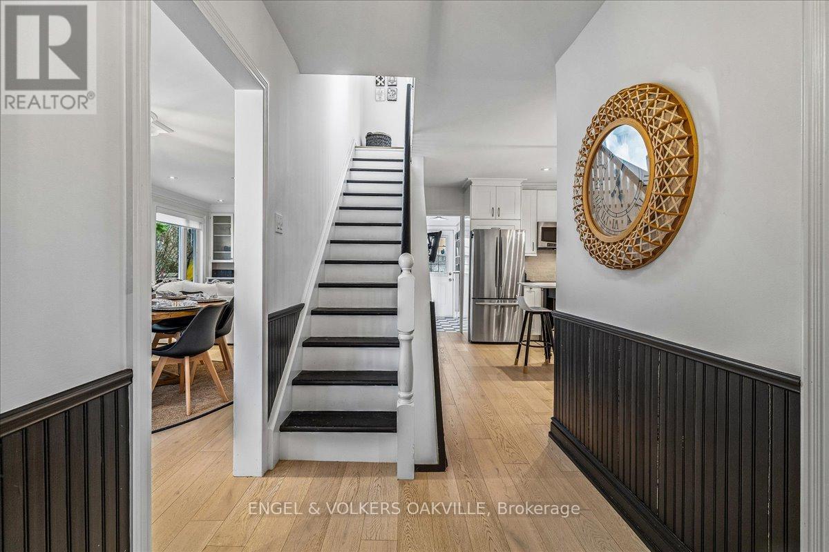 38 JOHN STREET S - Image 3