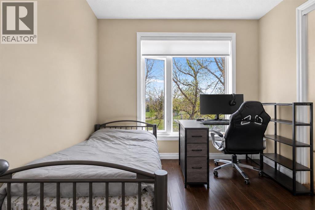 #7305 14 Hemlock Crescent SW - 29