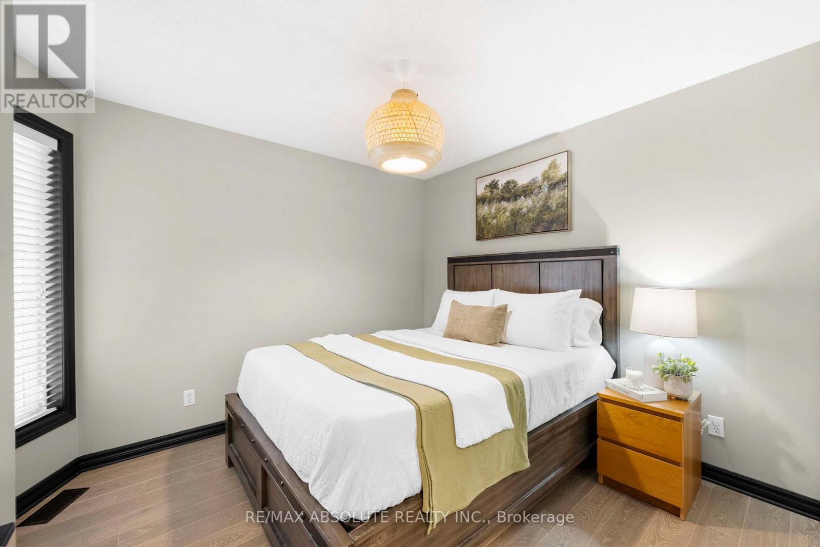 326 JAMIESON STREET - 12