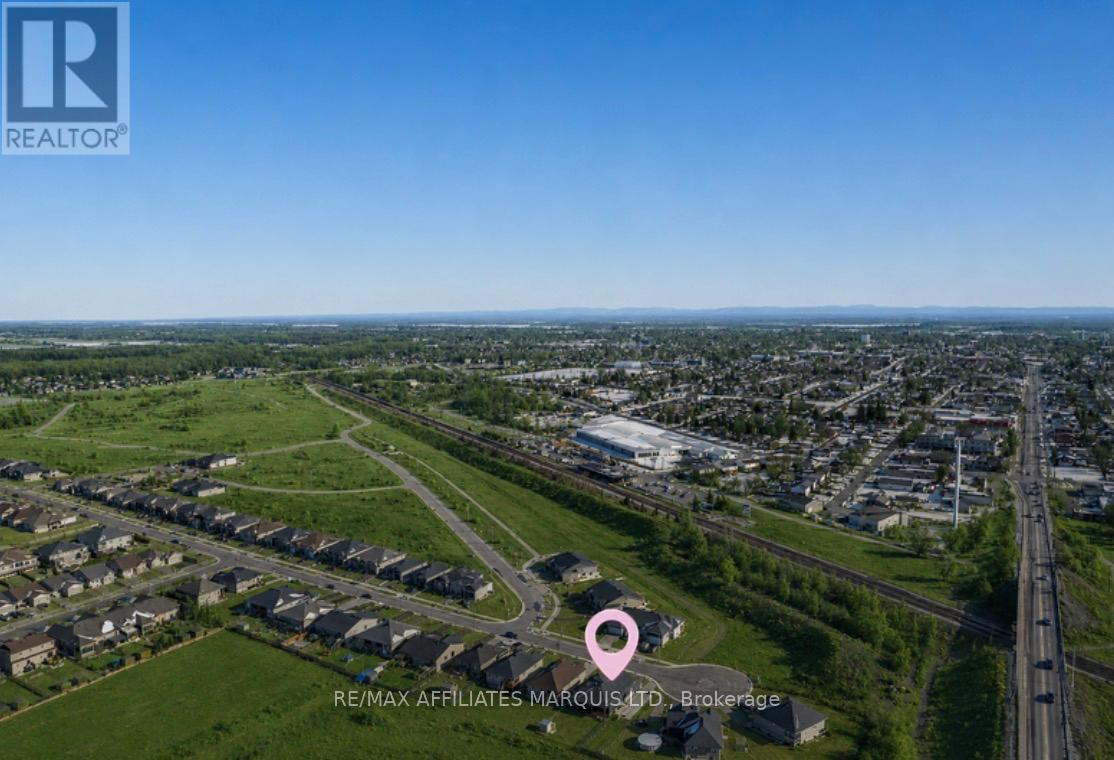 109 BELLWOOD DRIVE - 38