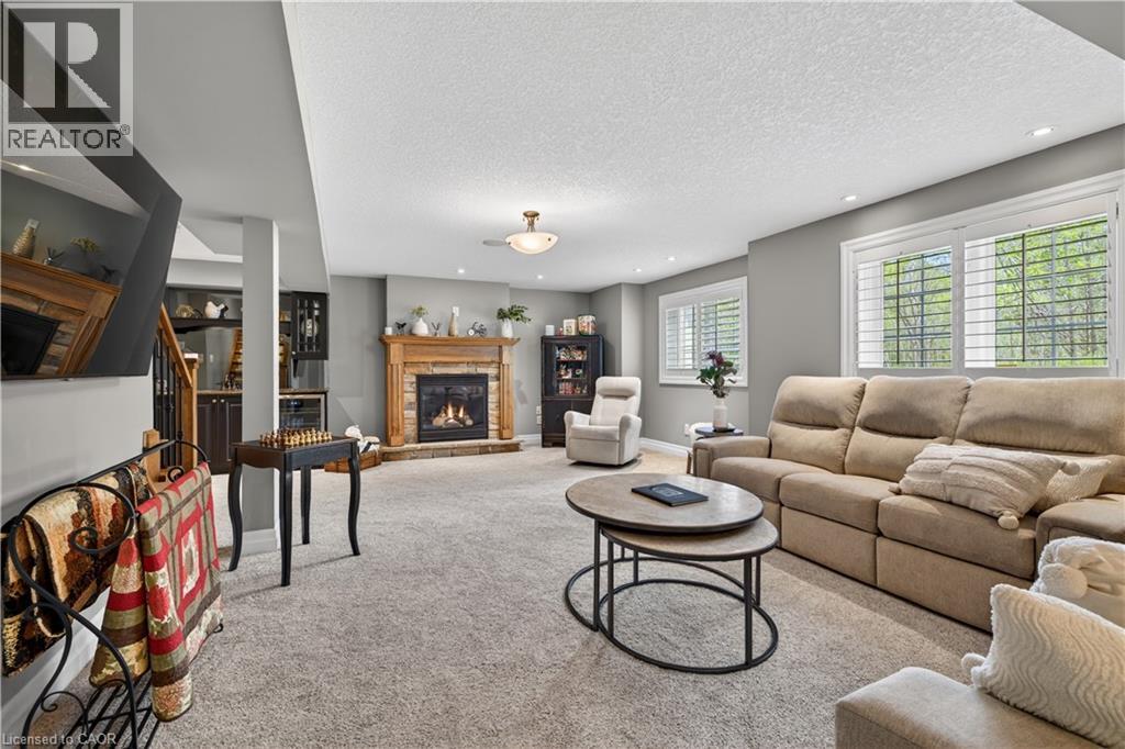 3 SIMS ESTATE Place Unit# 11, Kitchener, Ontario, N2A0A5 — Photo 30