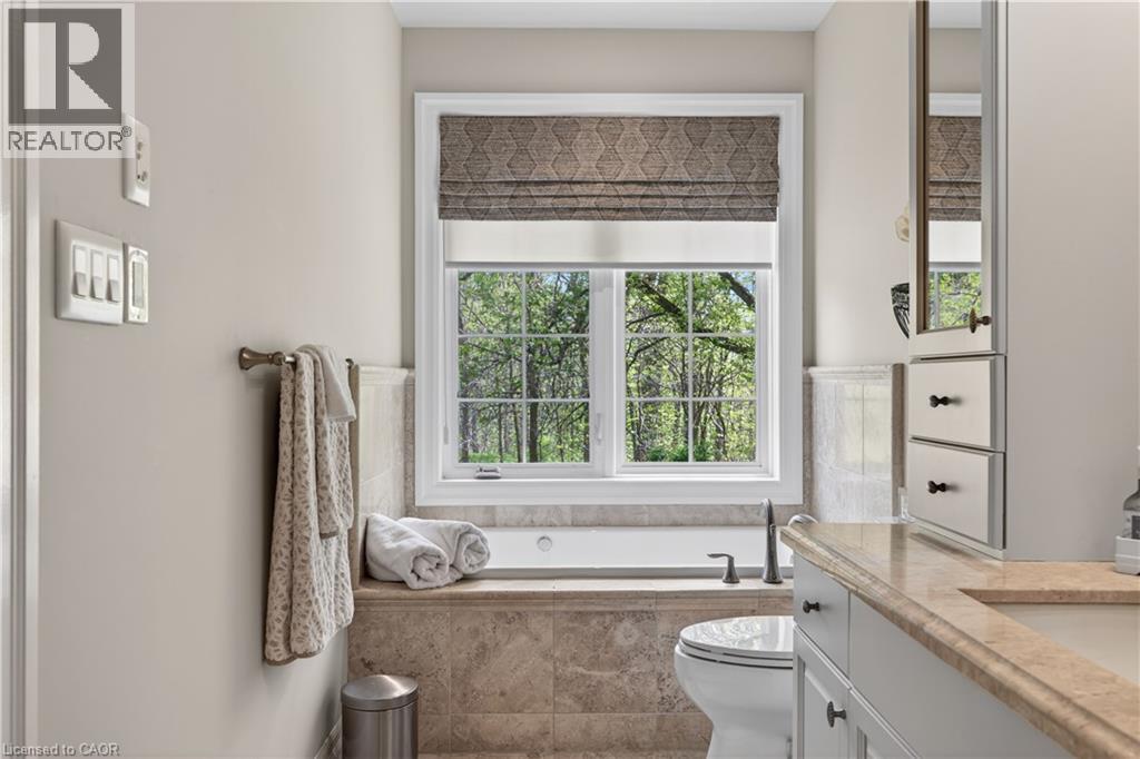 3 SIMS ESTATE Place Unit# 11, Kitchener, Ontario, N2A0A5 — Photo 36