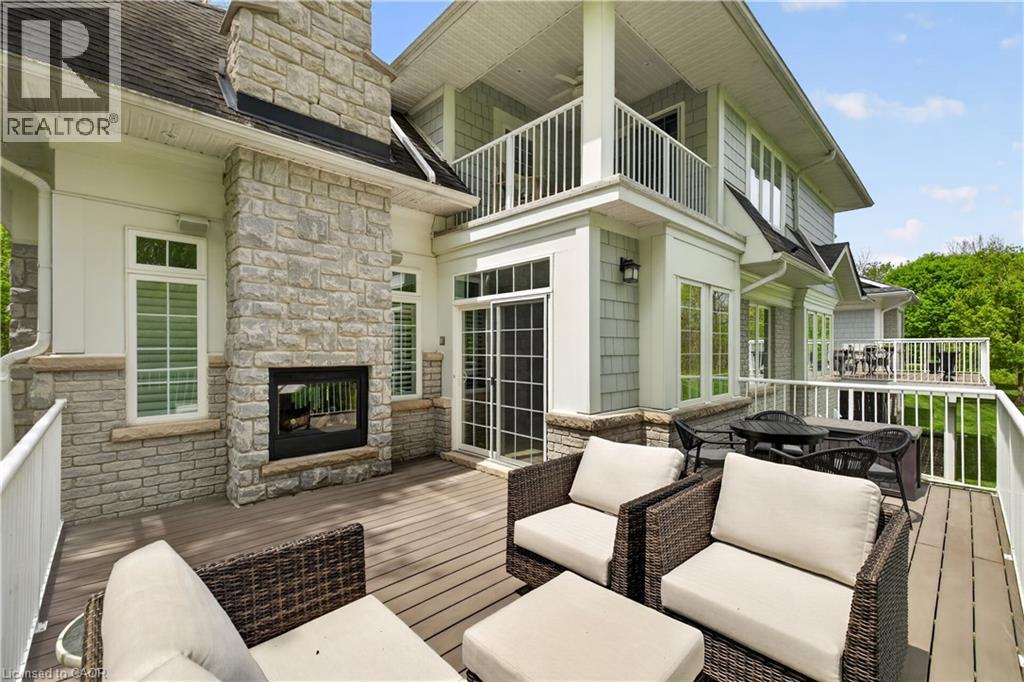 3 SIMS ESTATE Place Unit# 11, Kitchener, Ontario, N2A0A5 — Photo 2