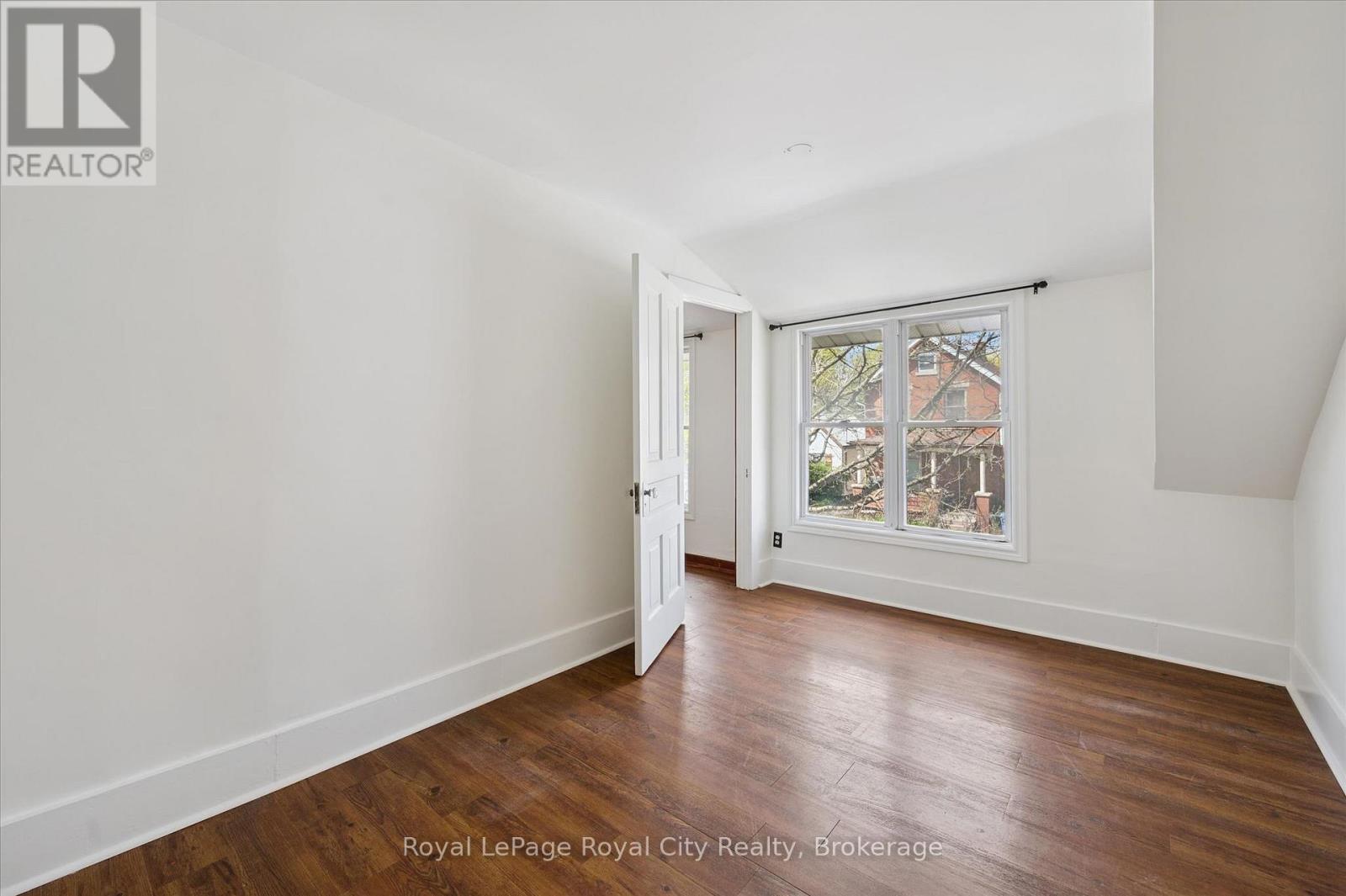 199 NEEVE STREET - 16