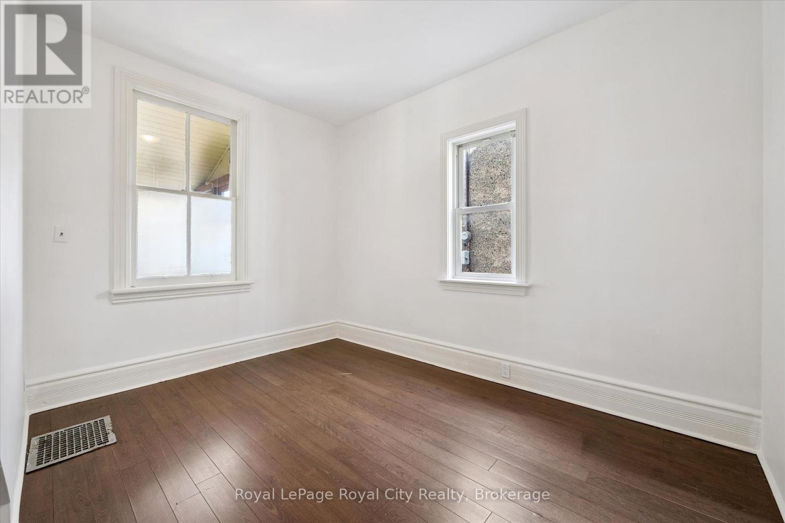 199 NEEVE STREET - 28