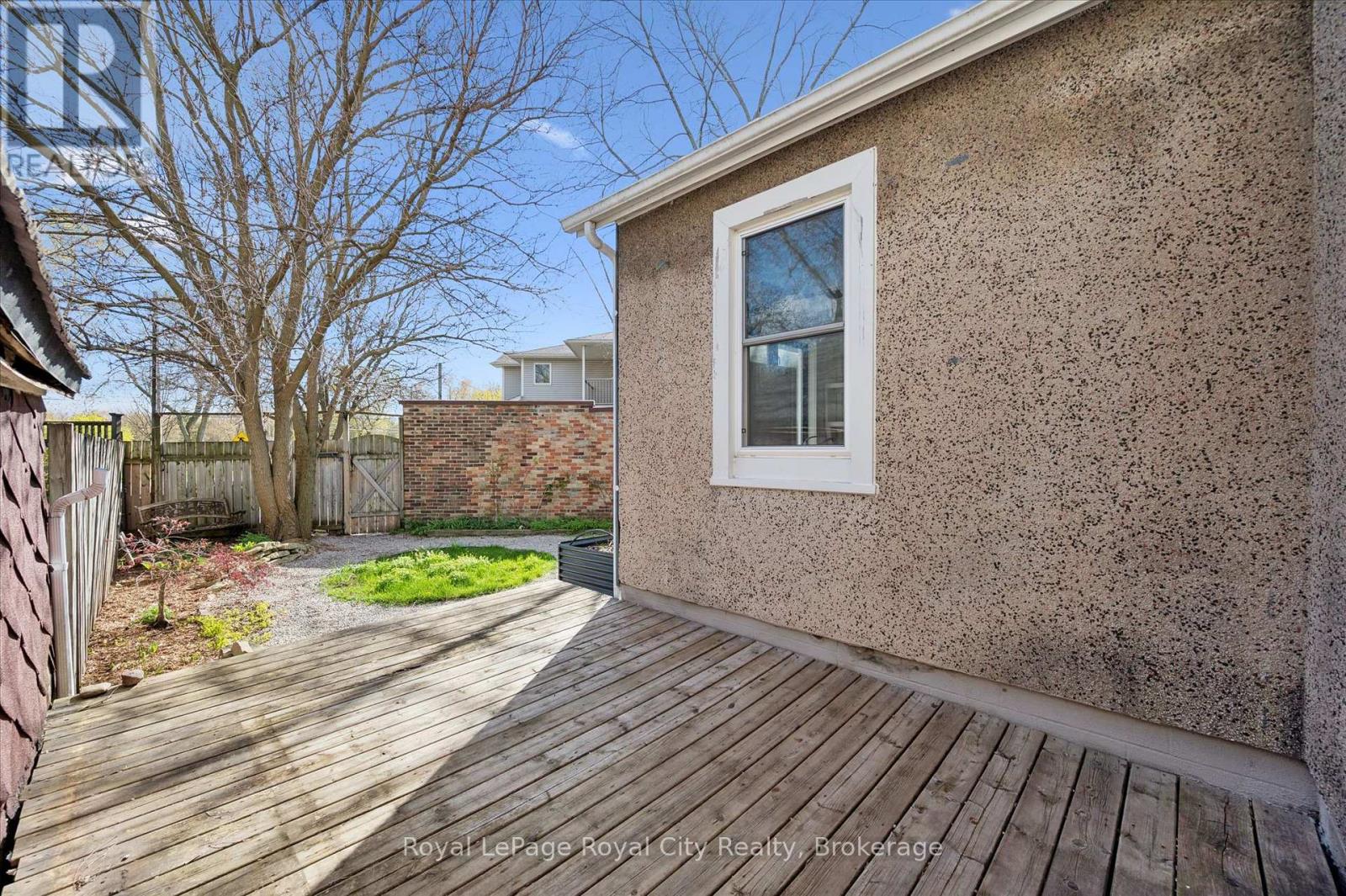 199 NEEVE STREET - 36
