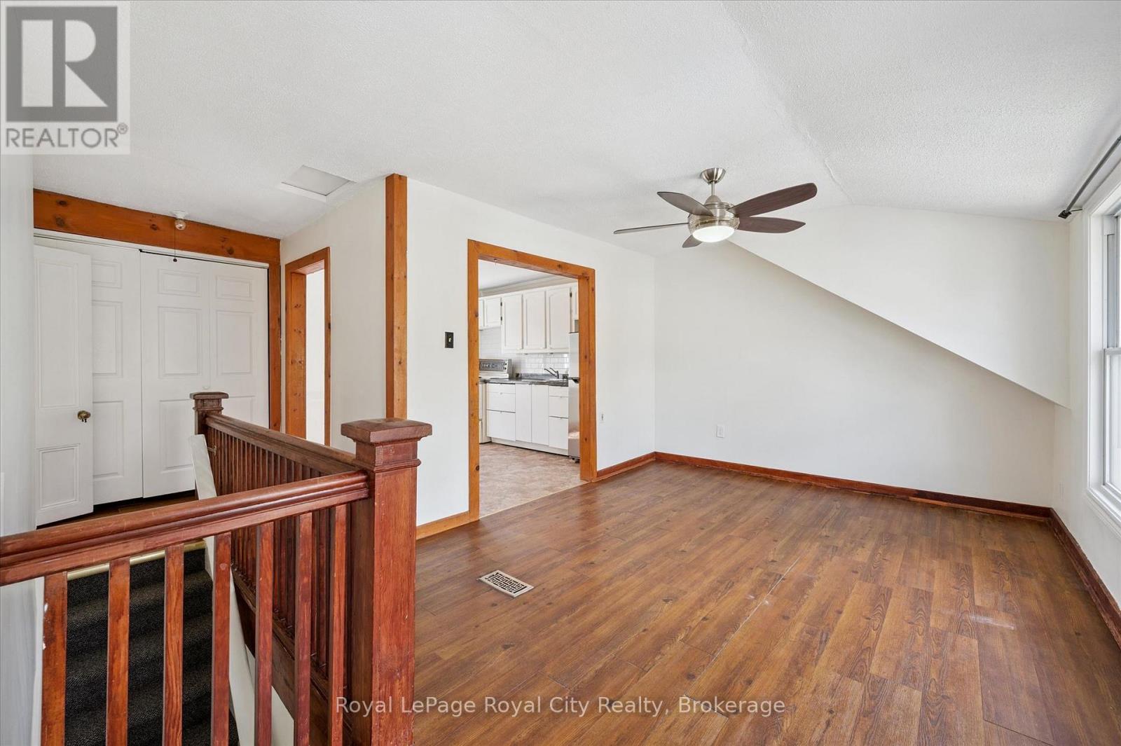 199 NEEVE STREET - 9