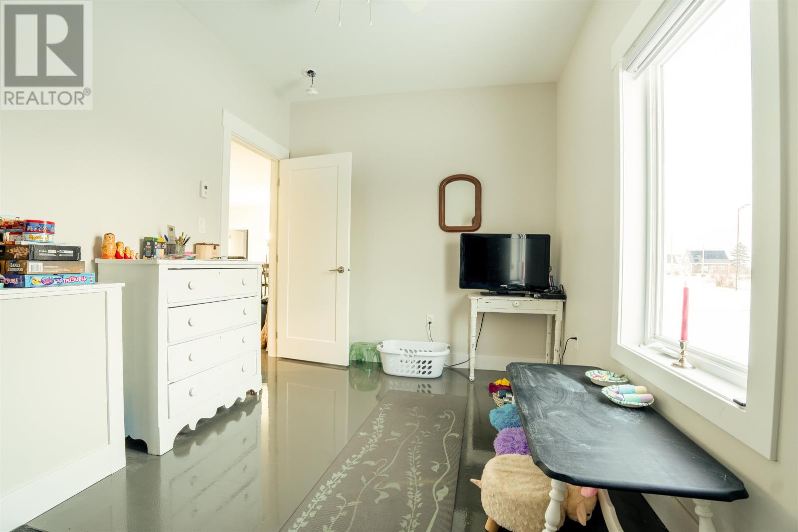 84 HARRISON Lane - 44