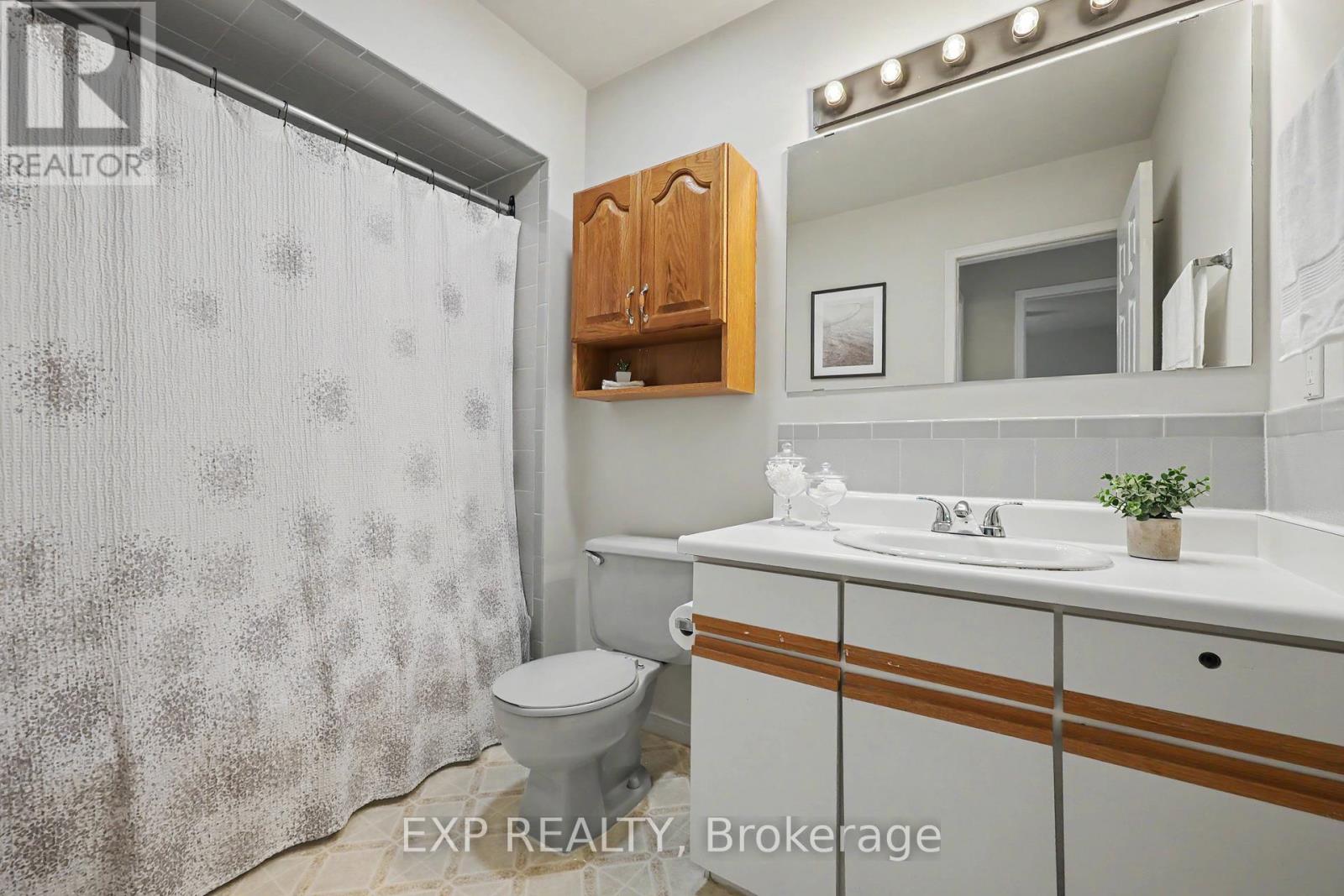 #47 38 ELORA DRIVE - 23