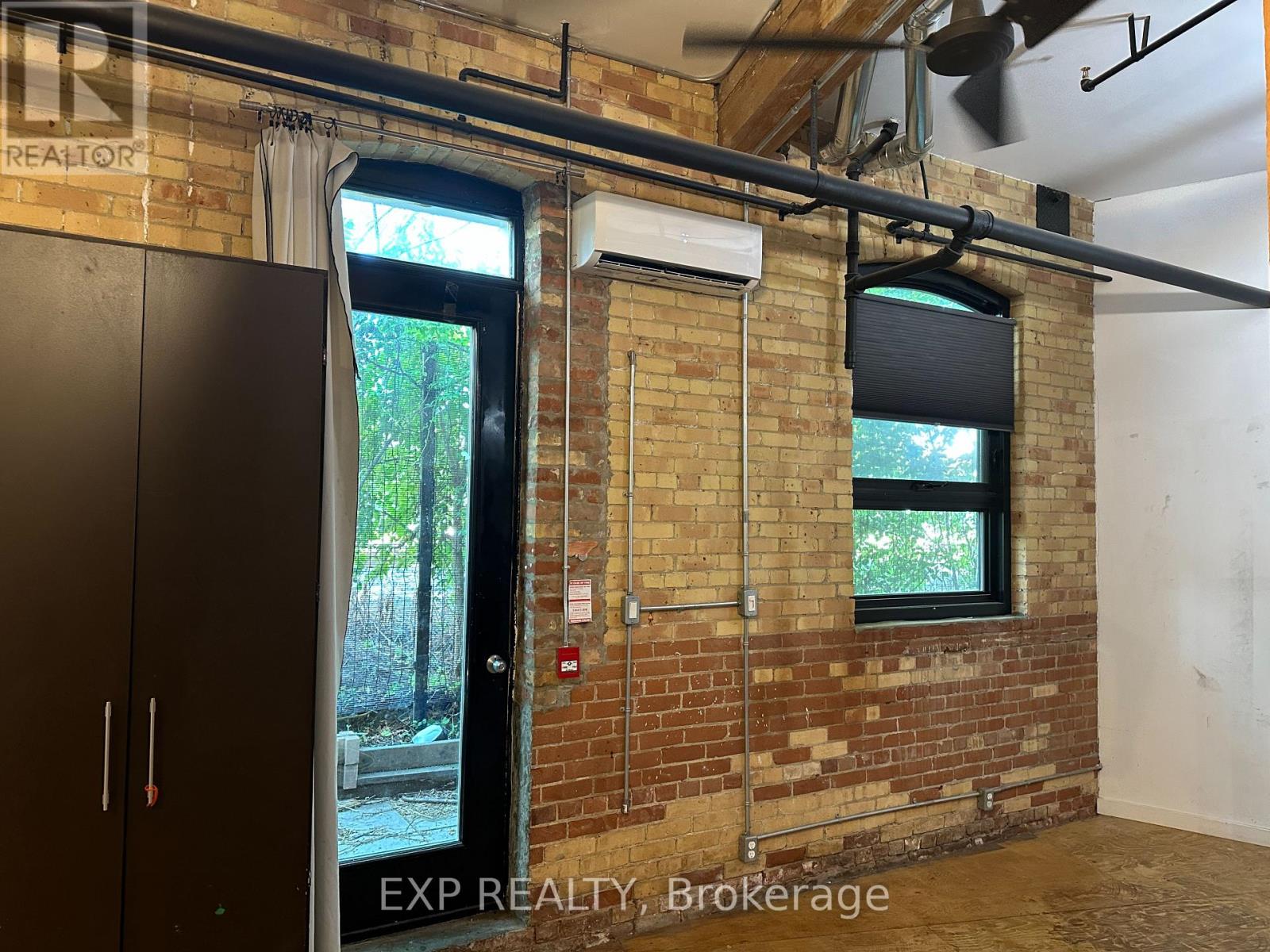 2480 DUNDAS STREET W - 15