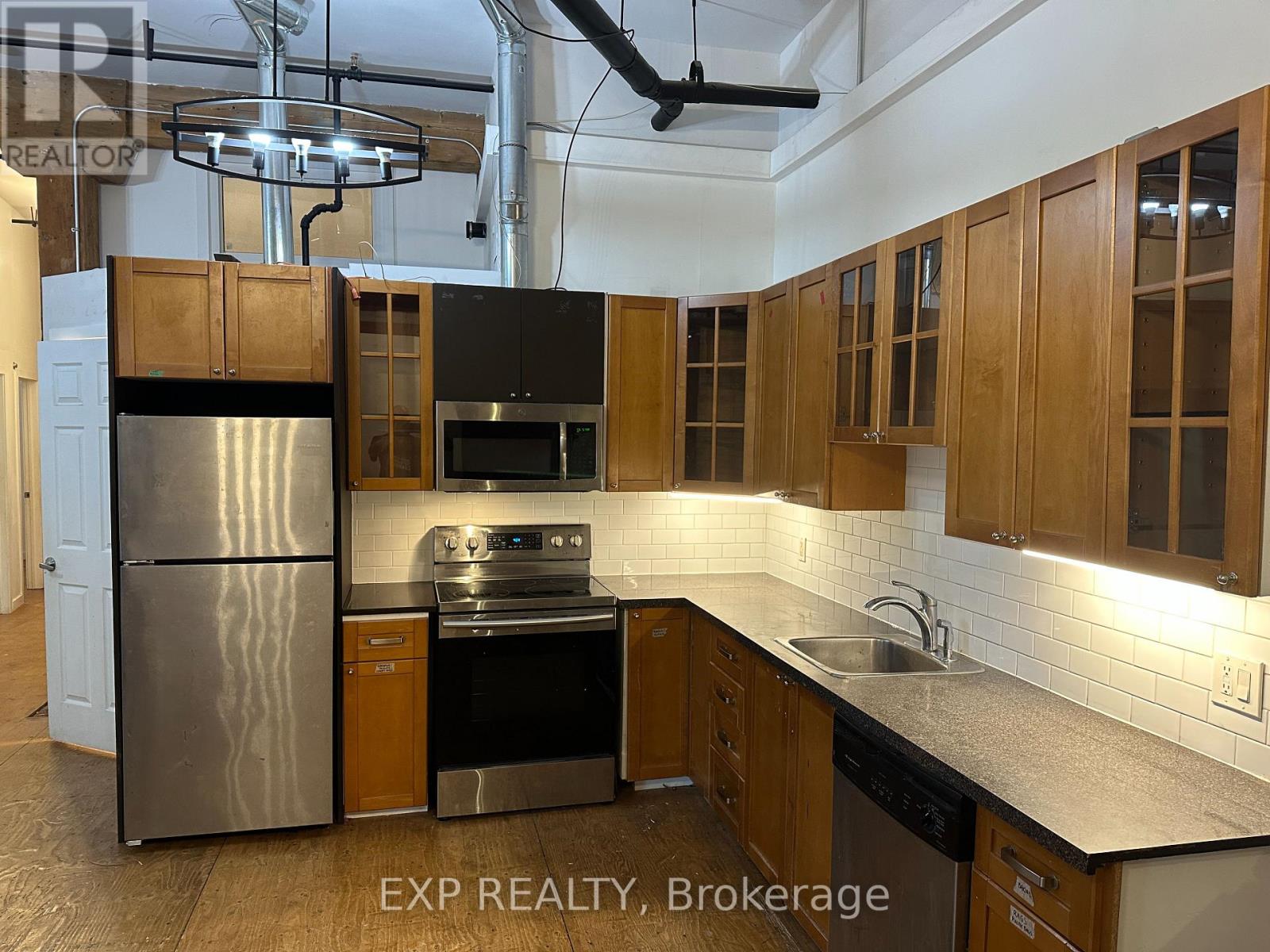 2480 DUNDAS STREET W - 16