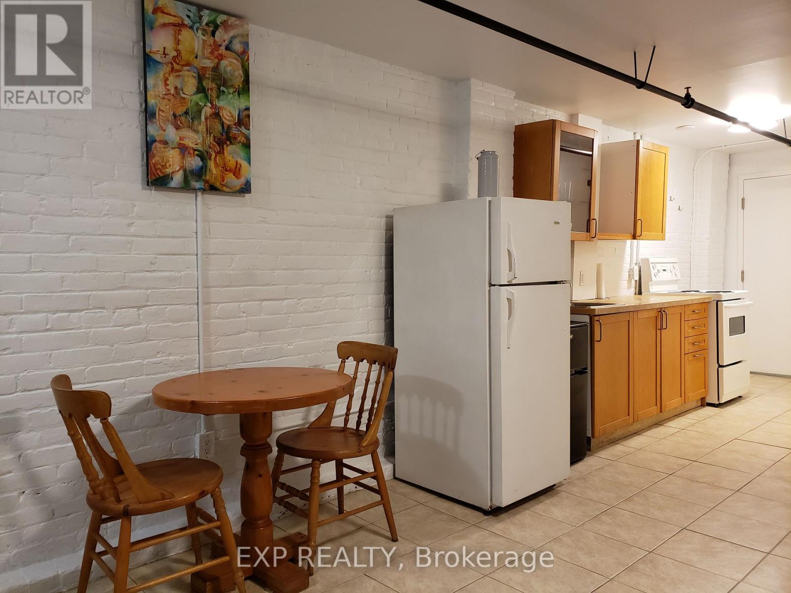 2480 DUNDAS STREET W - 31