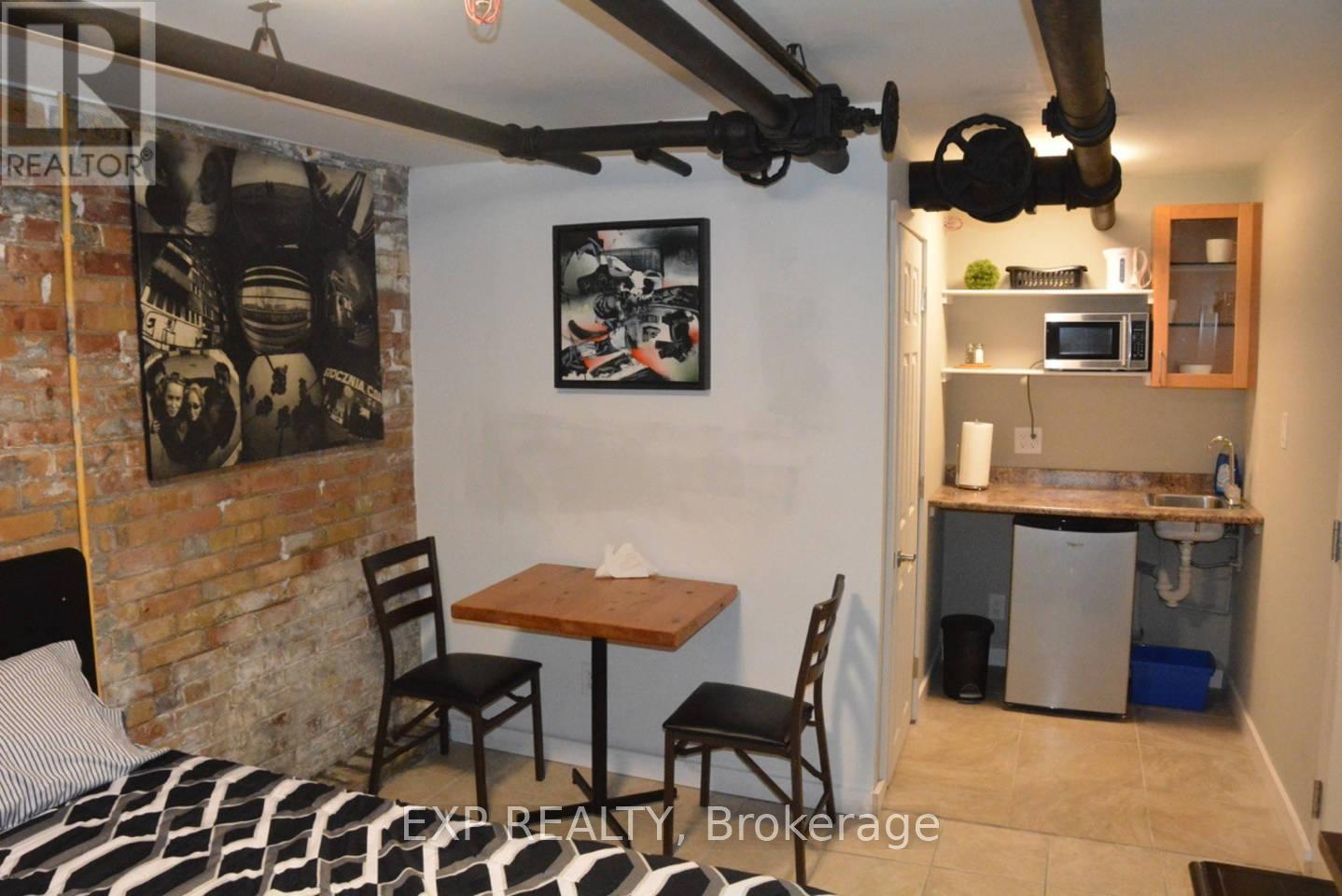 2480 DUNDAS STREET W - 33