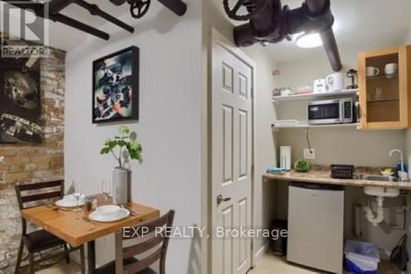2480 DUNDAS STREET W - 35