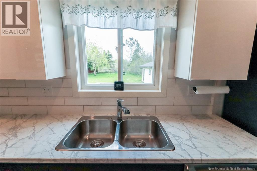 70 Glen Road - 12