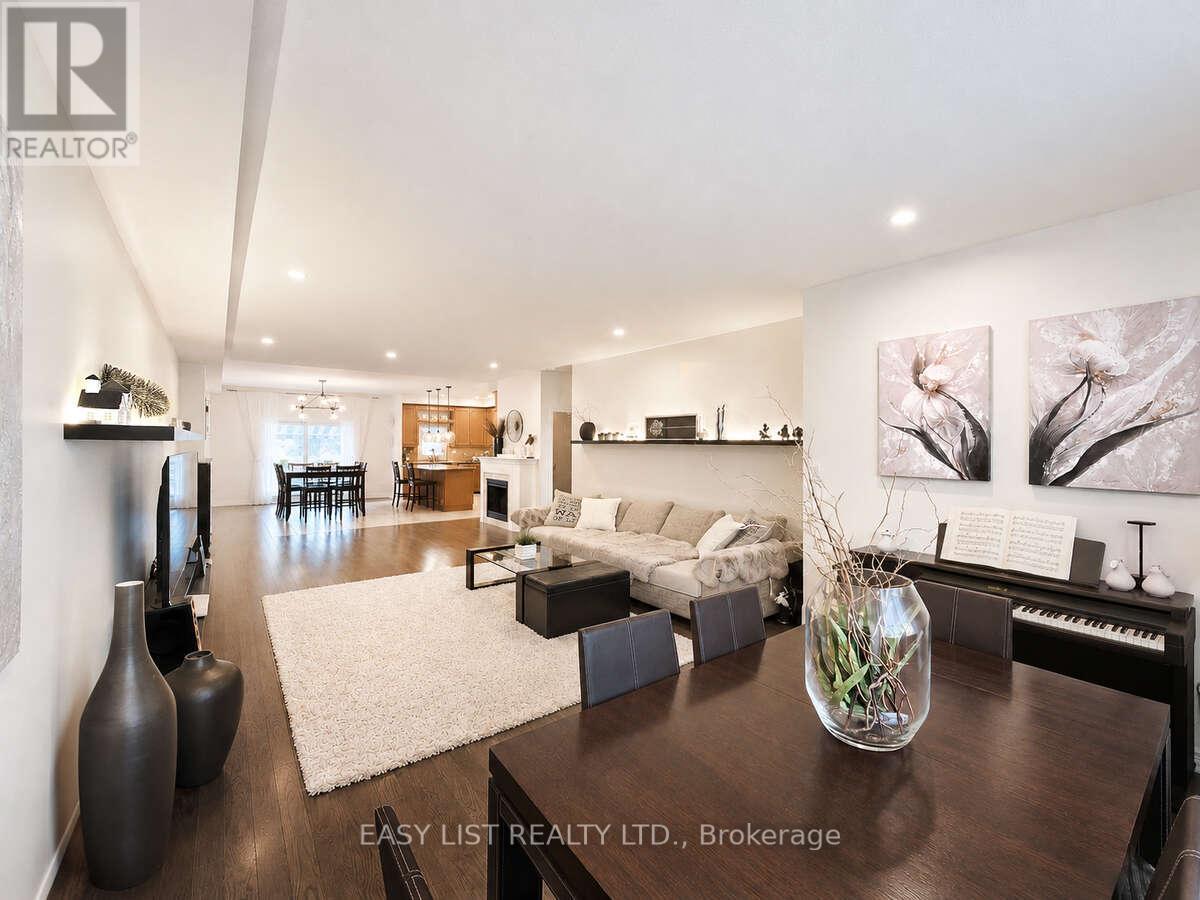 #10 8900 BATHURST STREET - 9