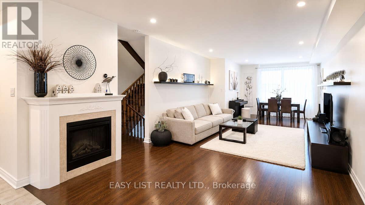 #10 8900 BATHURST STREET - 7
