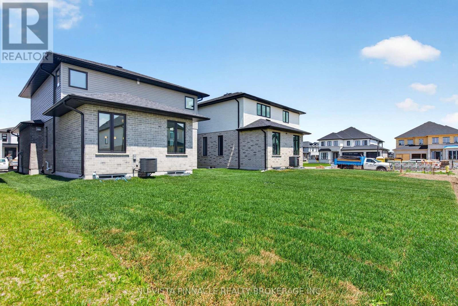 2577 BUROAK DRIVE - 36