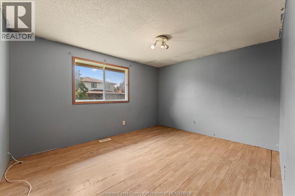 12249 PAPINEAU COURT, Tecumseh, Ontario, N8N3B5 — Photo 12